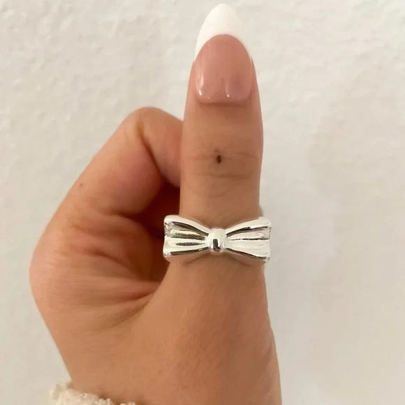 925 Sterling Silver Chunky Ring Bow Ring Statement Ring Silver Bow Ring - Picture 8 of 9